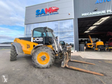 رافعة شوكية تلسكوبية ثابتة JCB
