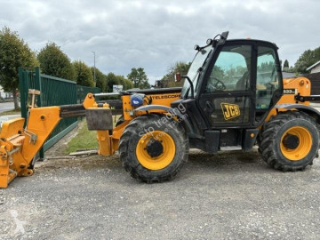 Teleskopický vozík JCB 533-105