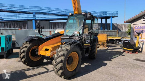 Teleskopický vozík JCB 531-70