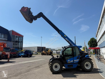 New Holland LM5060 CE7 M , 4000 KG, GRAPPLE BUCKET 2450 MM, HYDRAULIC PLUMBING telescopic handler