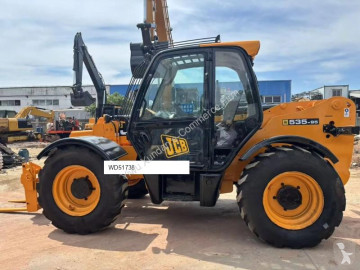 رافعة شوكية تلسكوبية JCB 535-95