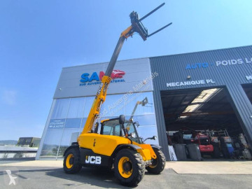Carretilla telescópica fija JCB
