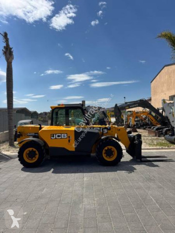 伸缩臂叉车 JCB