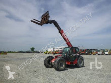 телескопичен товарач Manitou