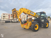 Teleskopický manipulátor JCB 540-180