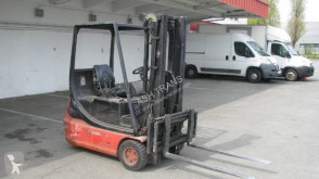 Chariot télescopique Fenwick-Linde E16