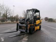 Empilhador braço telescópico JCB TELETRUCK 30G usado