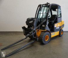 رافعة شوكية تلسكوبية JCB TLT30D
