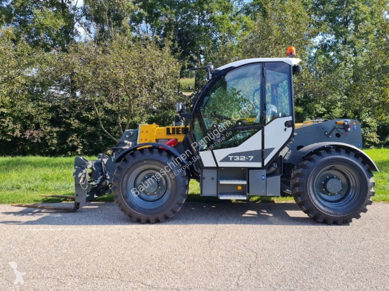 رافعة شوكية تلسكوبية Liebherr T 32-7