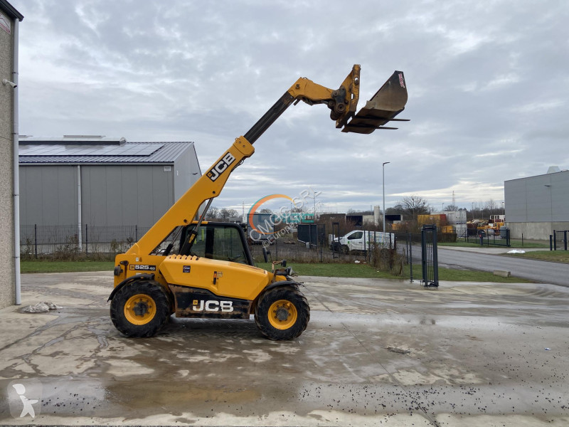 رافعة شوكية تلسكوبية JCB 525.60