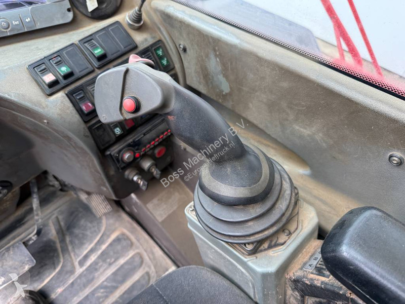 رافعة شوكية تلسكوبية Manitou MRT2150+ Privilege...