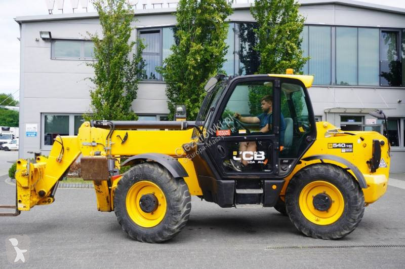 Încărcător telescopic JCB 14 m / 1800 MTH