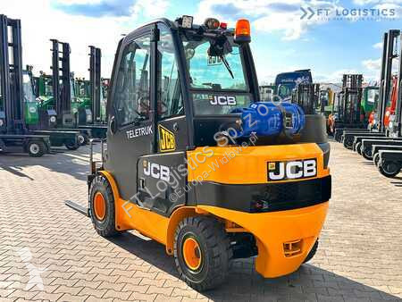 Încărcător telescopic JCB