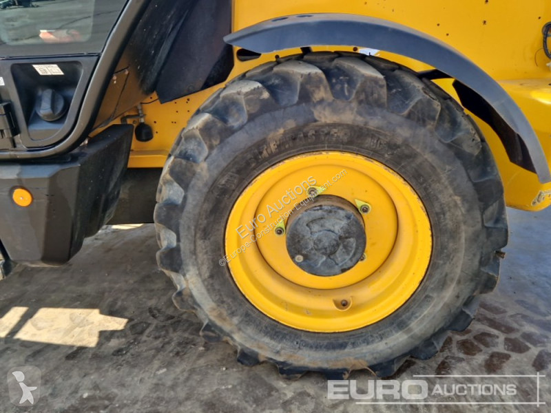 رافعة شوكية تلسكوبية JCB 540-140 Hi Viz