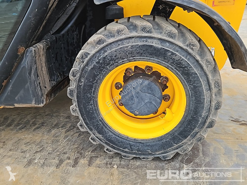 Teleskopický vozík JCB 525-60 Hi Viz