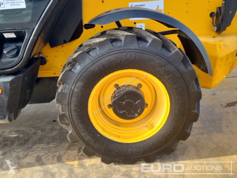 رافعة شوكية تلسكوبية JCB 540-140 Hi Viz