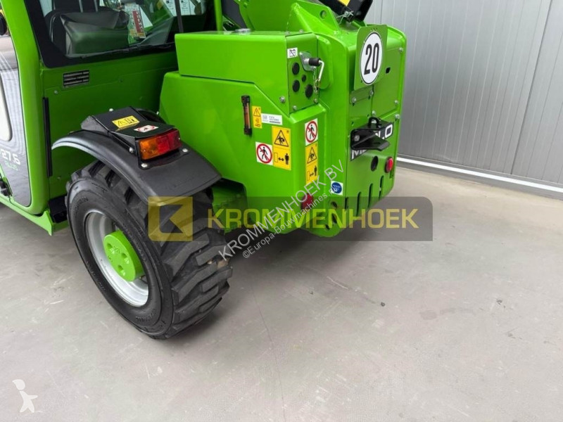 Chariot télescopique Merlo P 27.6 Plus