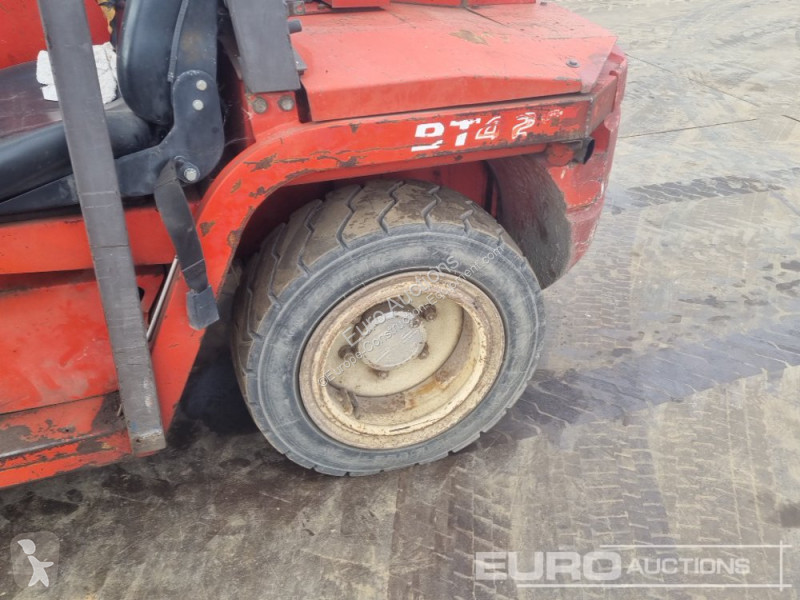 Chariot télescopique Manitou BT420