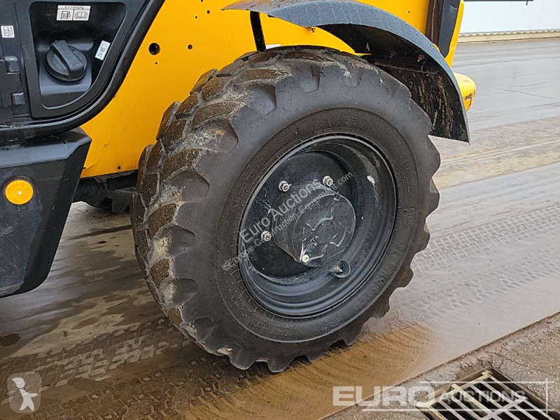 Teleskopický vozík JCB 540-170
