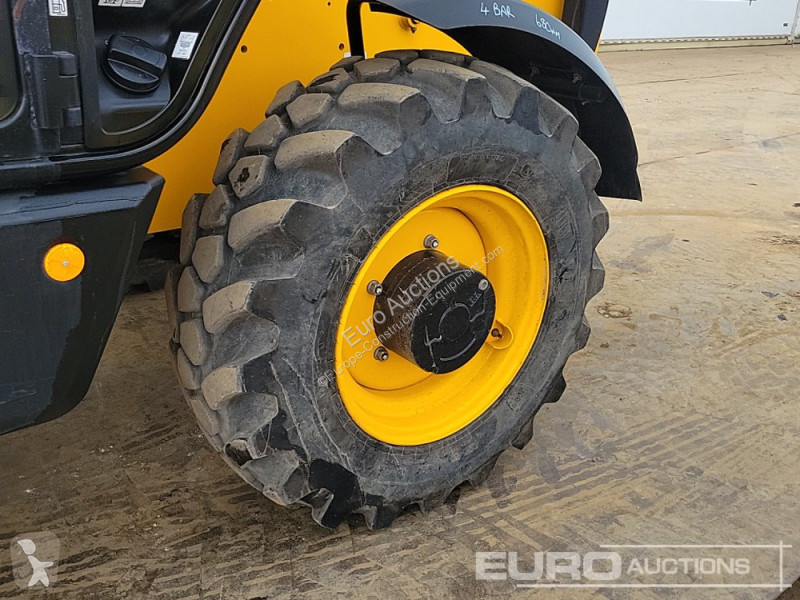 Teleskopický vozík JCB 540-170