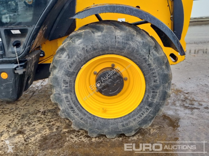 Teleskopický vozík JCB 535-95
