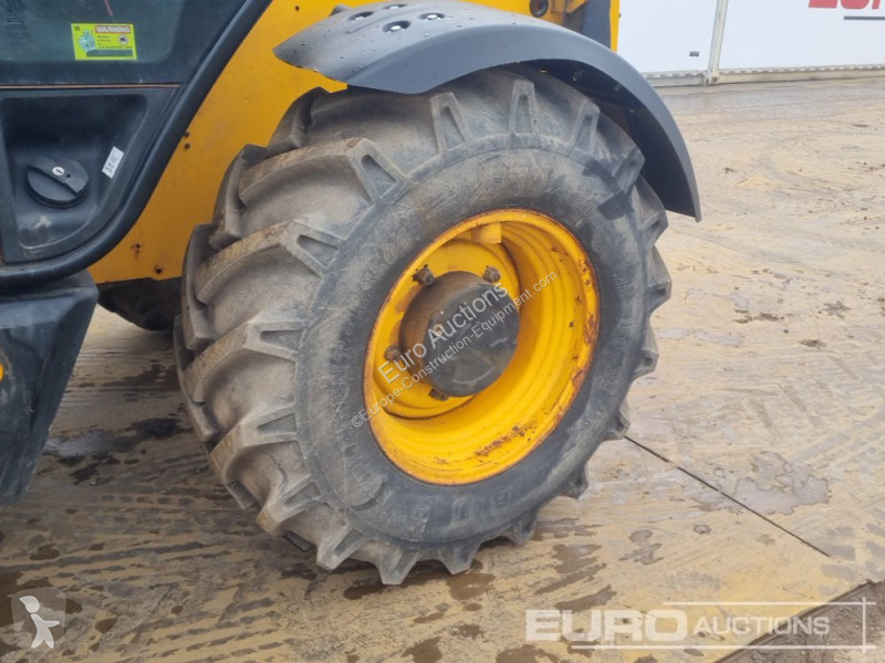 Teleskopický vozík JCB 531-70
