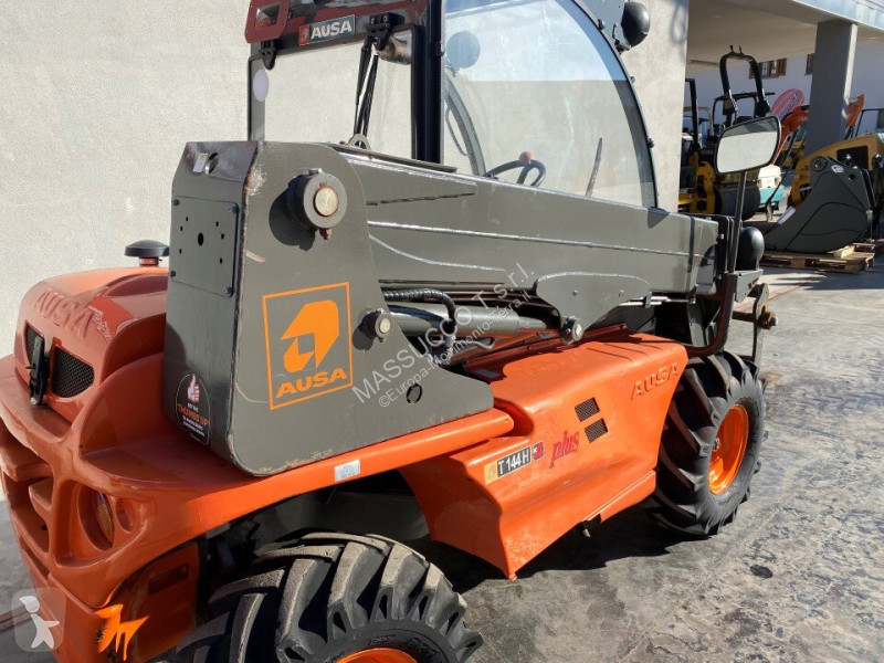 Teleskoplastare Ausa T144