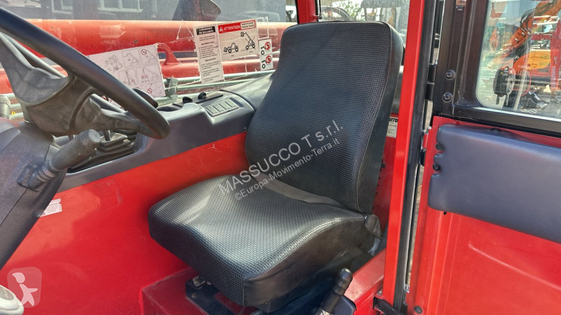 رافعة شوكية تلسكوبية Manitou 4x4x4
