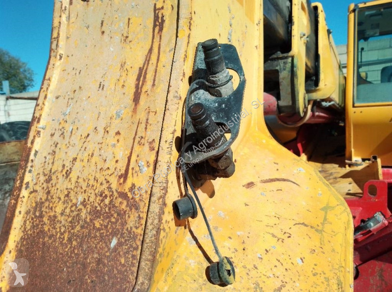 رافعة شوكية تلسكوبية Manitou