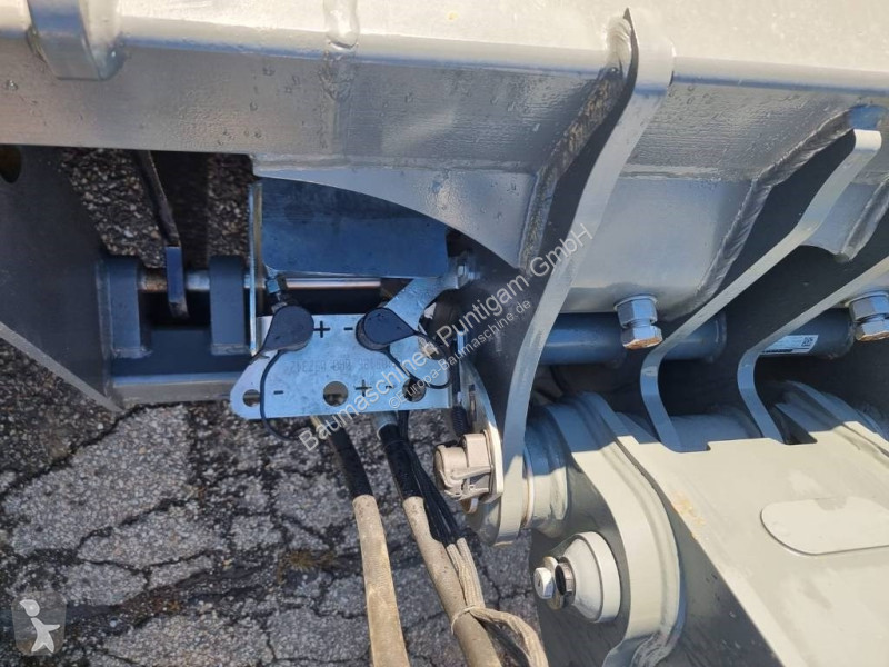 رافعة شوكية تلسكوبية Liebherr T 32-7