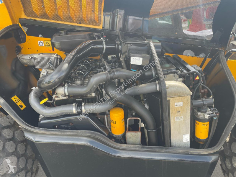 رافعة شوكية تلسكوبية JCB DE 34km/h