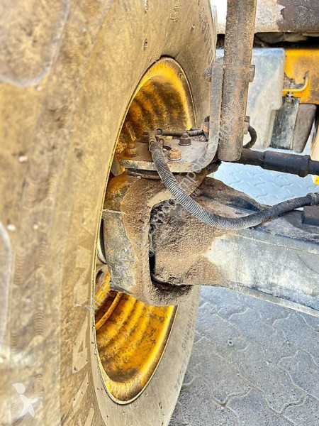 رافعة شوكية تلسكوبية JCB