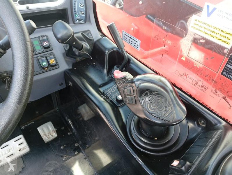 Teleskopický manipulátor Manitou  MT933