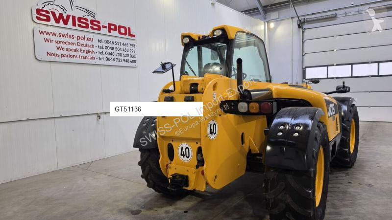 رافعة شوكية تلسكوبية JCB
