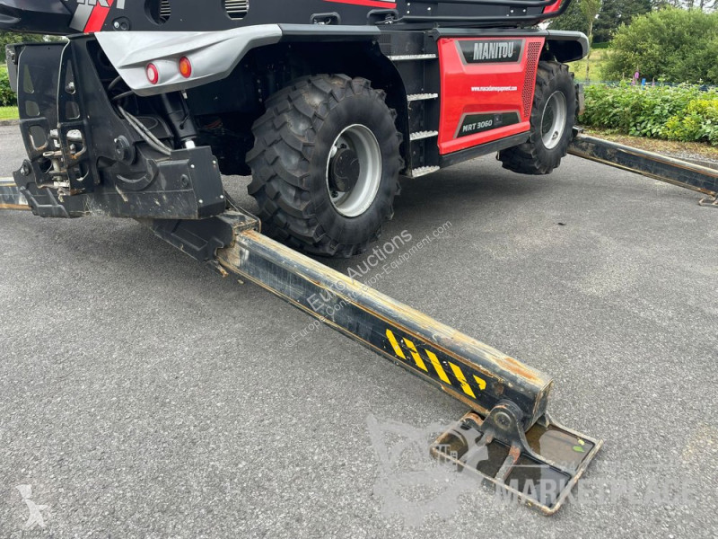 Телескопічний навантажувач Manitou MRT 3060