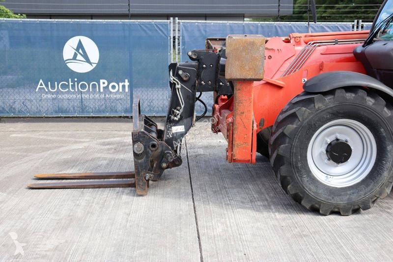 Телескопический погрузчик Manitou