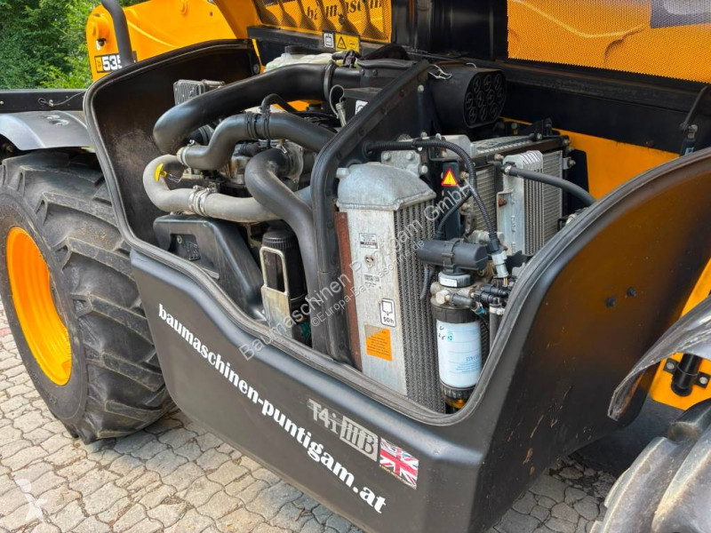 رافعة شوكية تلسكوبية JCB