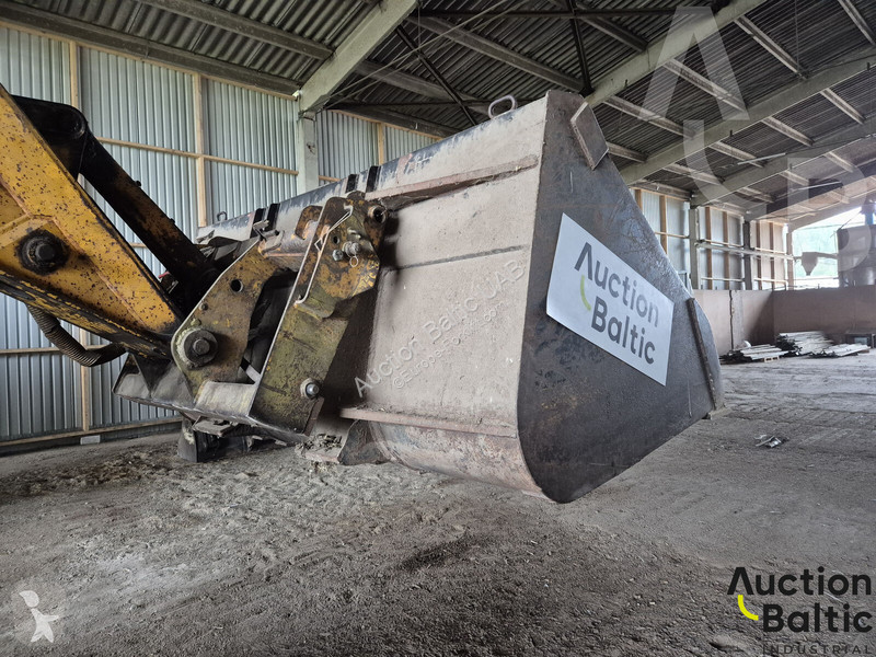Teleskopický vozík JCB 535-67