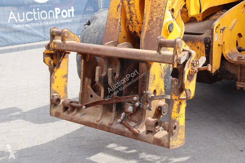 Телескопичен товарач JCB 560-80