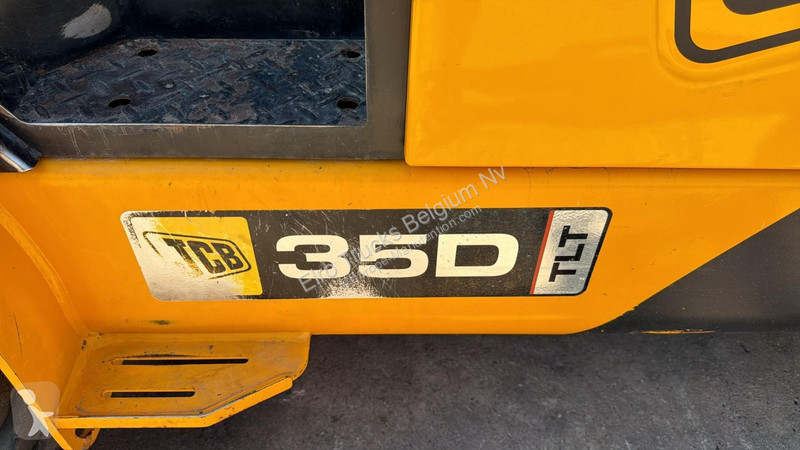 Chariot télescopique JCB 35D ( 853.6 HOURS !!!...