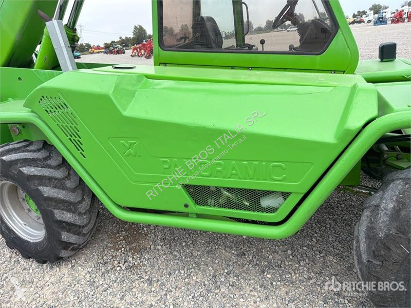 Телескопічний навантажувач Merlo P60.10EV