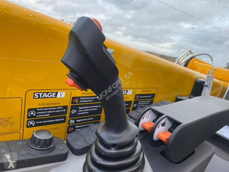 Телескопічний навантажувач JCB  560/80 Xtra DTVT