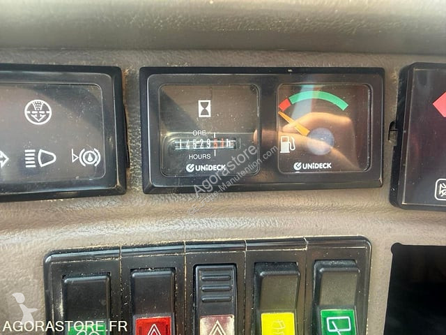 伸缩臂叉车