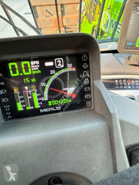 Empilhador telescópico Merlo P 40.14
