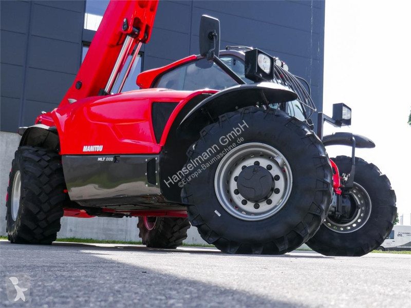 رافعة شوكية تلسكوبية Manitou MLT 960