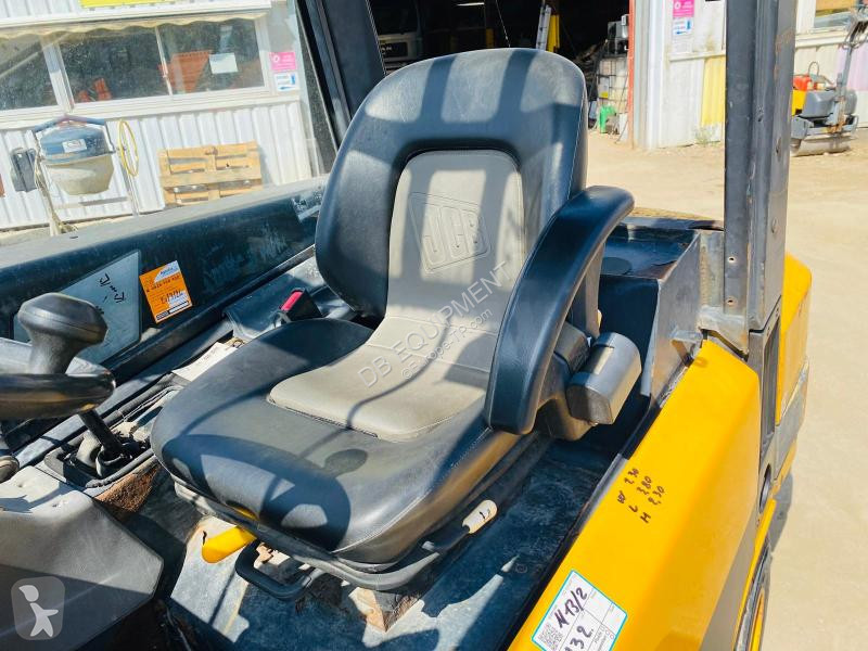 Încărcător telescopic JCB Teletruk
