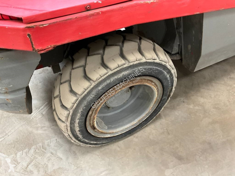 رافعة شوكية تلسكوبية BT Manitou  420