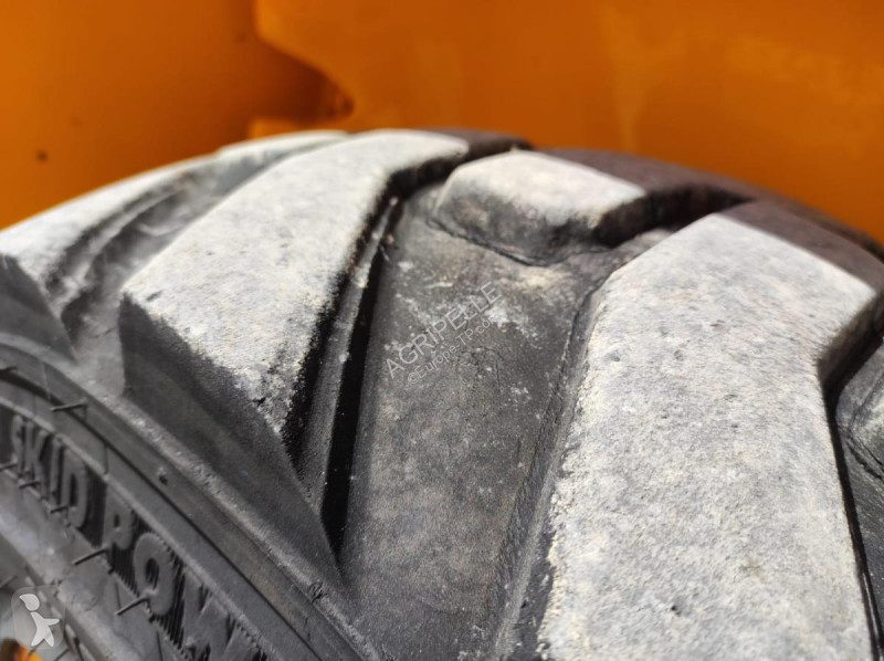 Încărcător telescopic JCB