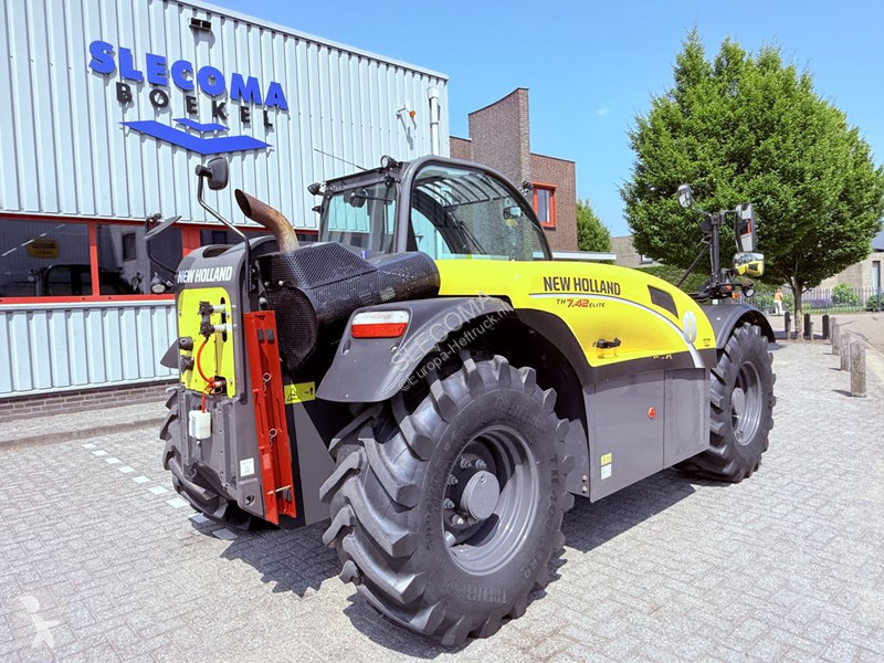 Chariot télescopique New Holland TH7.42...