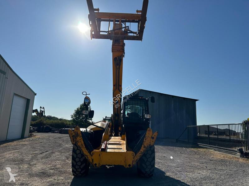 Încărcător telescopic JCB